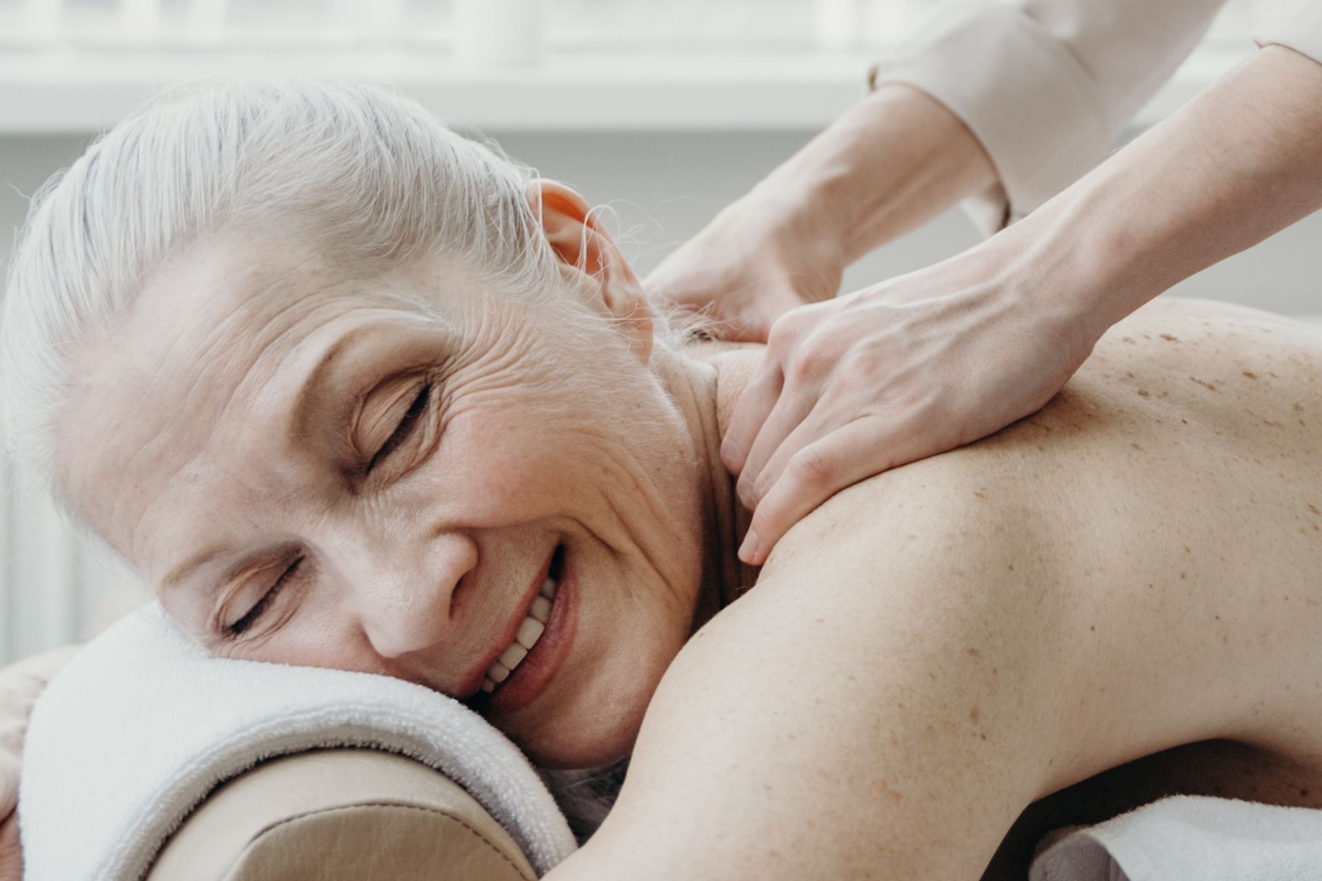 Senior Massage in CT Massage Specialist for seniors in Connecticut
